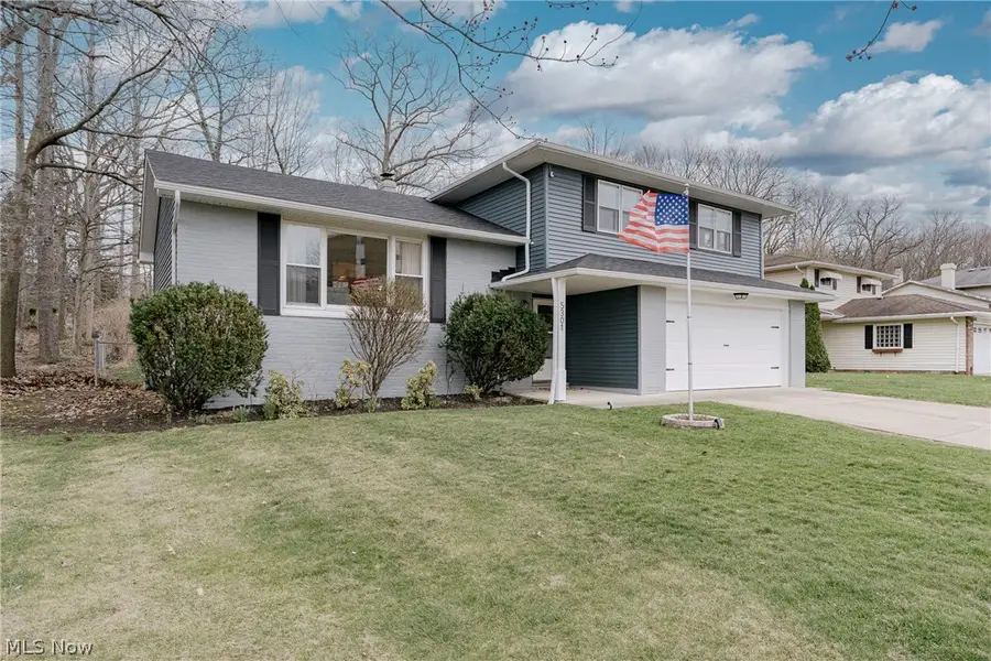 5301 Regency Drive, Parma, OH 44129 - #2