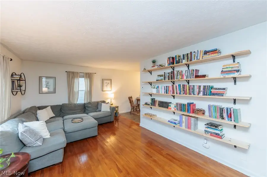 124 Davenport Avenue, Akron, OH 44312 - #3