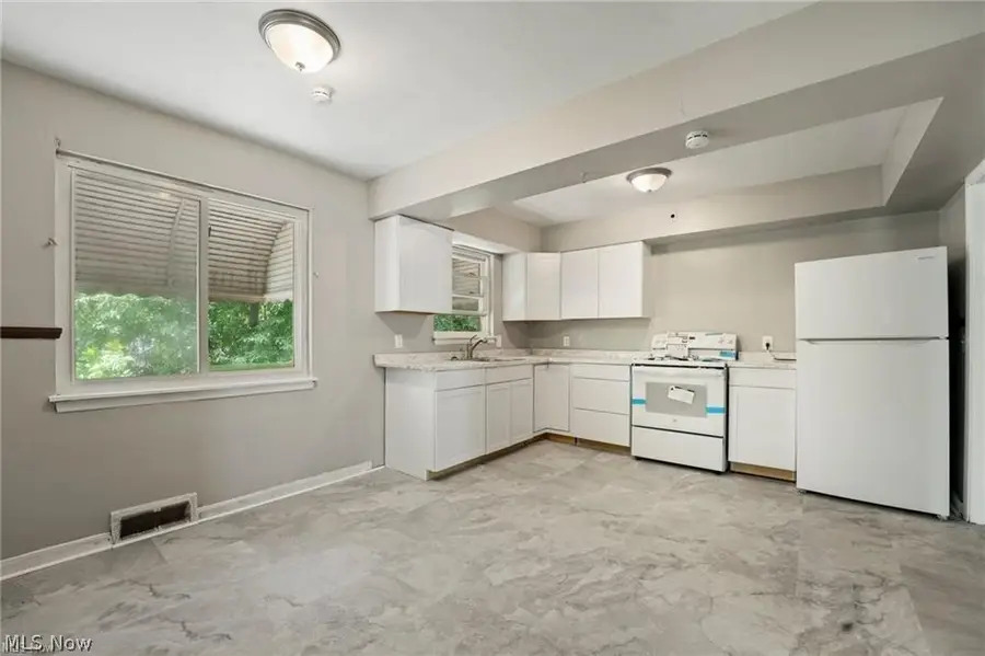 14625 Milverton Road, Cleveland, OH 44120 - #3