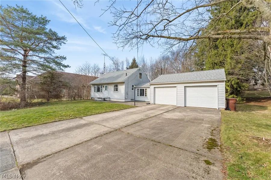 3411 Sweitzer Nw Street, Uniontown, OH 44685 - #2