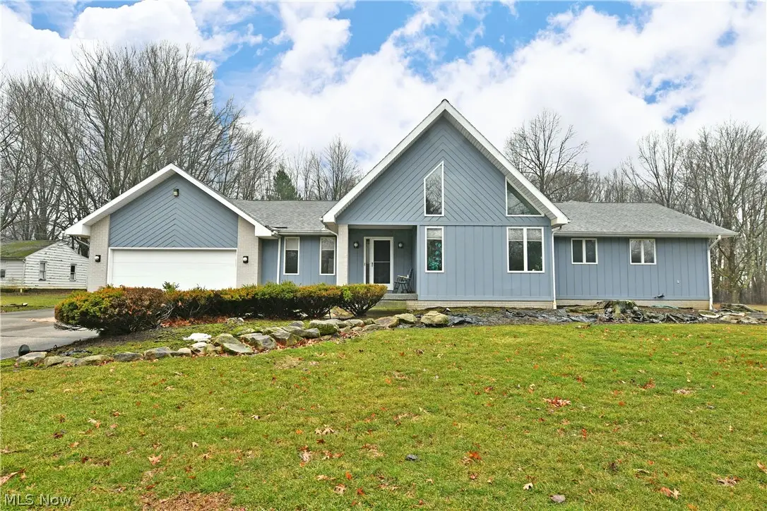 545 Thomas Lane, Girard, OH 44420 - #1