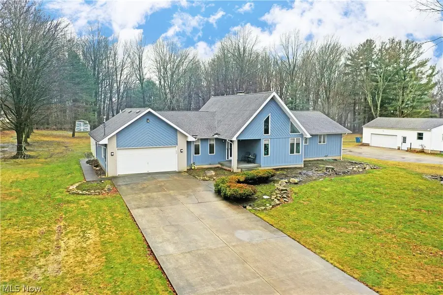 545 Thomas Lane, Girard, OH 44420 - #2