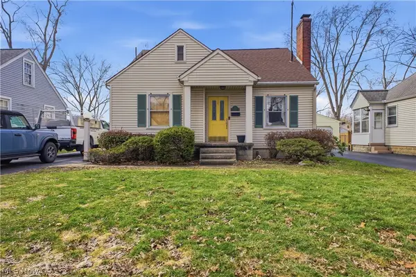 696 Meadowbrook Se Avenue, Warren, OH 44484