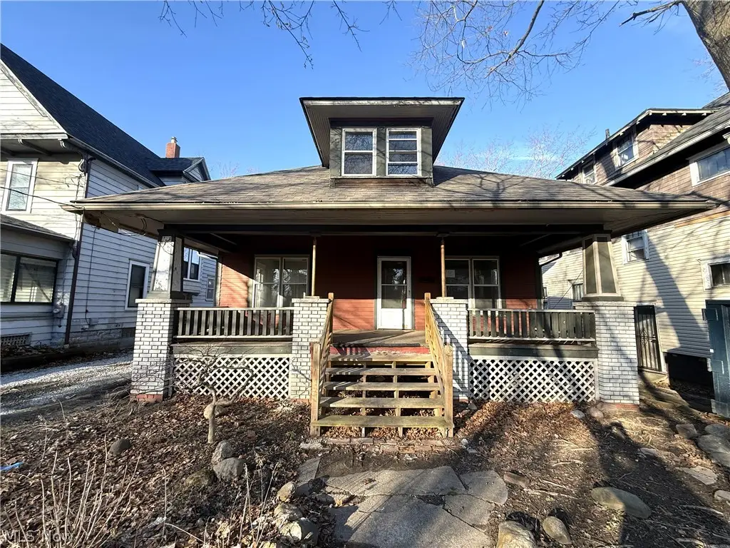 295 Grove Street, Akron, OH 44302 - #1