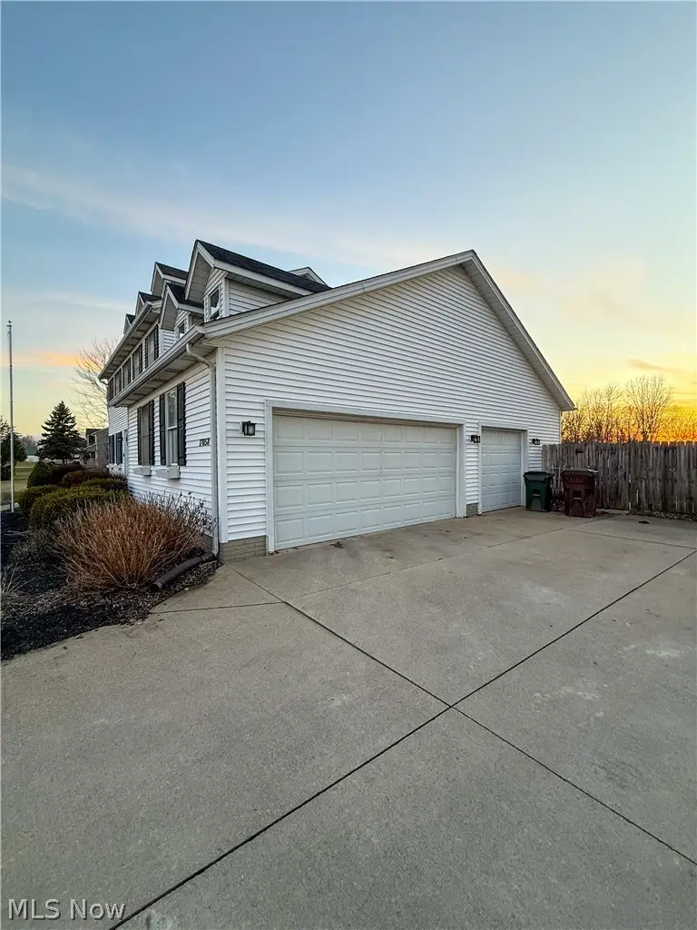 17058 Chamberlain Road, Grafton, OH 44044 - #2