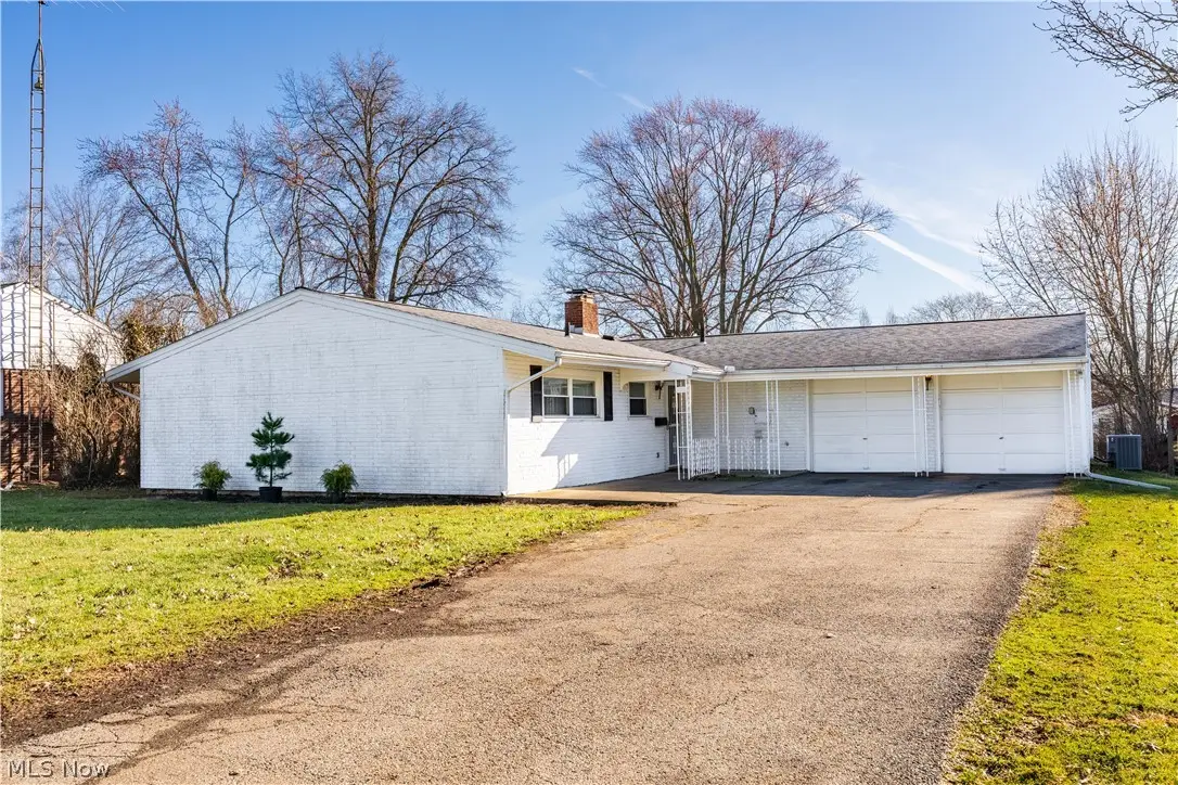 1718 Fernwood Boulevard, Alliance, OH 44601 - #1