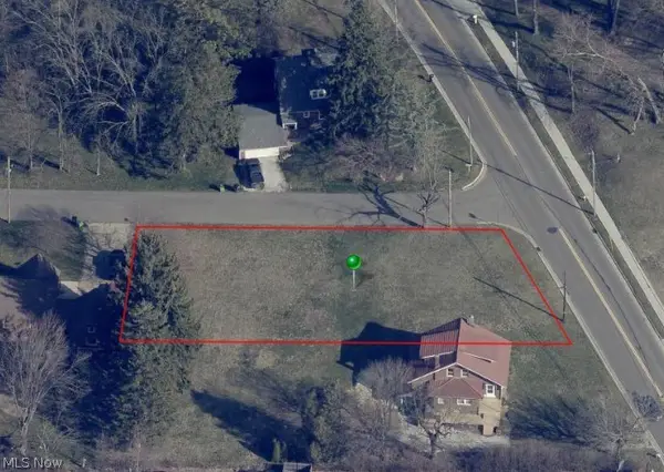 Pittsburg Nw Avenue, North Canton, OH 44720