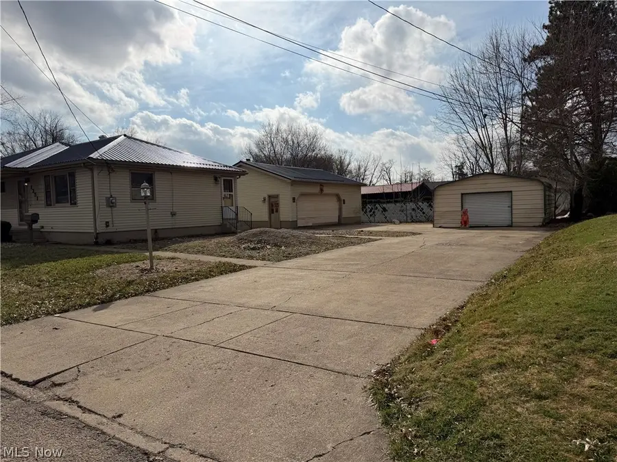 1351 3rd Se Street, Massillon, OH 44646 - #2