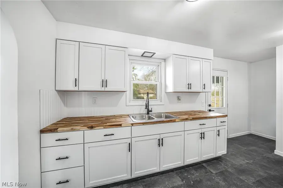 270 Durst Nw Drive, Warren, OH 44483 - #2