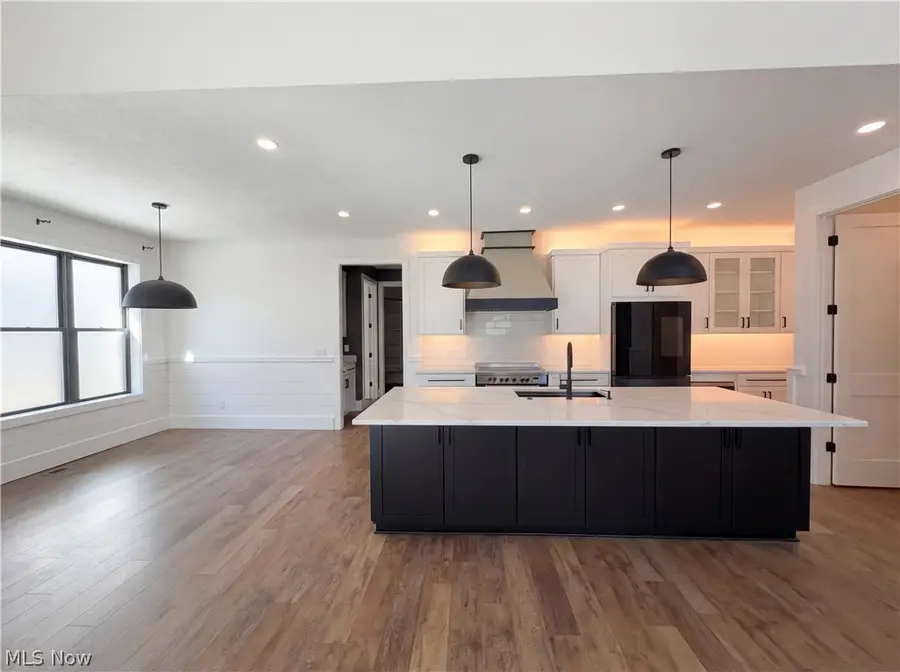 560 Red Oak Lane, Bay Village, OH 44140 - #2