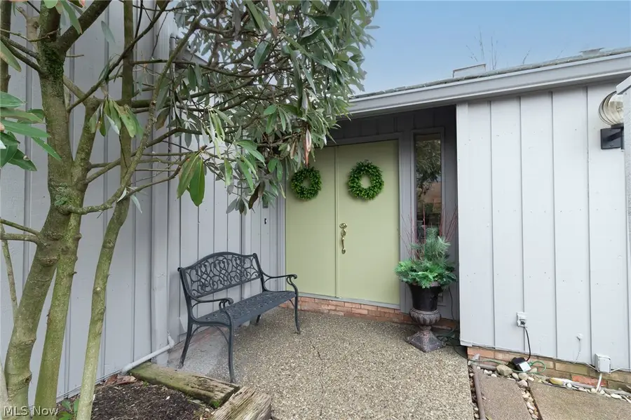 520-18 Willow Circle, Aurora, OH 44202 - #2