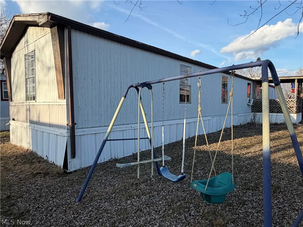 29 Canal Street, Frazeysburg, OH 43822 - #1