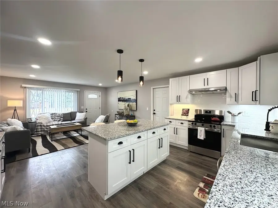 5437 Bartlett Road, Bedford Heights, OH 44146 - #3