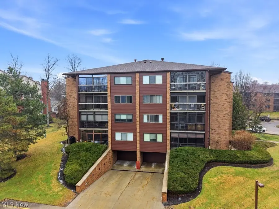 160 Fox Hollow Drive #406, Mayfield Heights, OH 44124 - #2