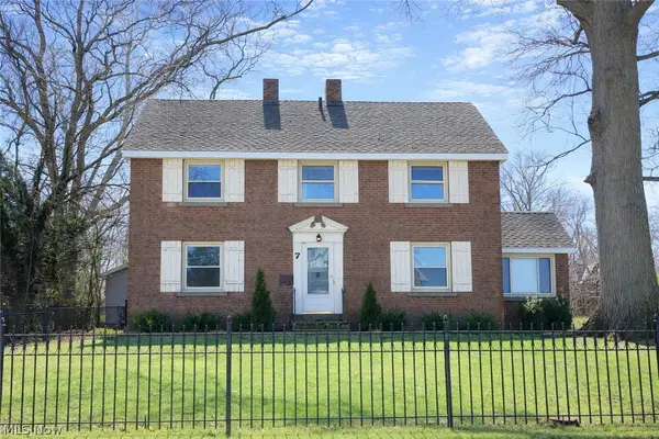 7 Coveland Drive, Avon Lake, OH 44012