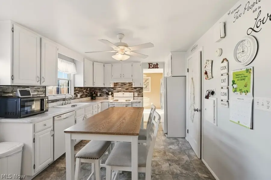 5518 Pond Court, Stow, OH 44224 - #3