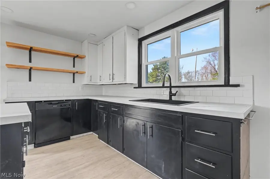 2775 S Bandy Road, Alliance, OH 44601 - #3