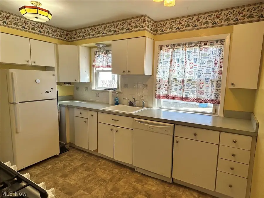 4159 E 150th Street, Cleveland, OH 44128 - #3