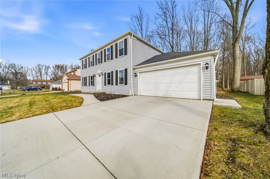 6977 Grace Drive, Olmsted, OH 44138 - #3