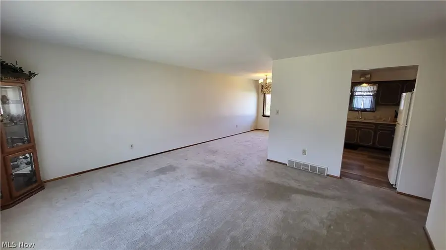 4736 Deborah Lynn Drive, Brooklyn, OH 44144 - #3