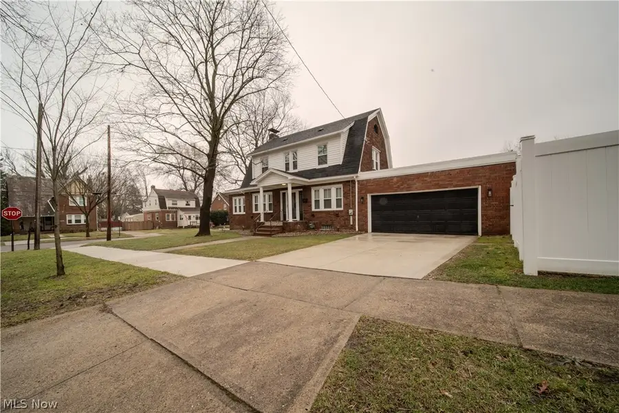 204 Morningview Avenue, Akron, OH 44305 - #2