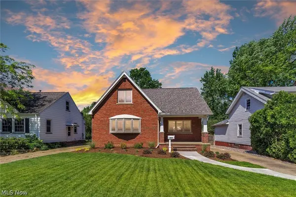 4052 W 219th Street, Fairview Park, OH 44126