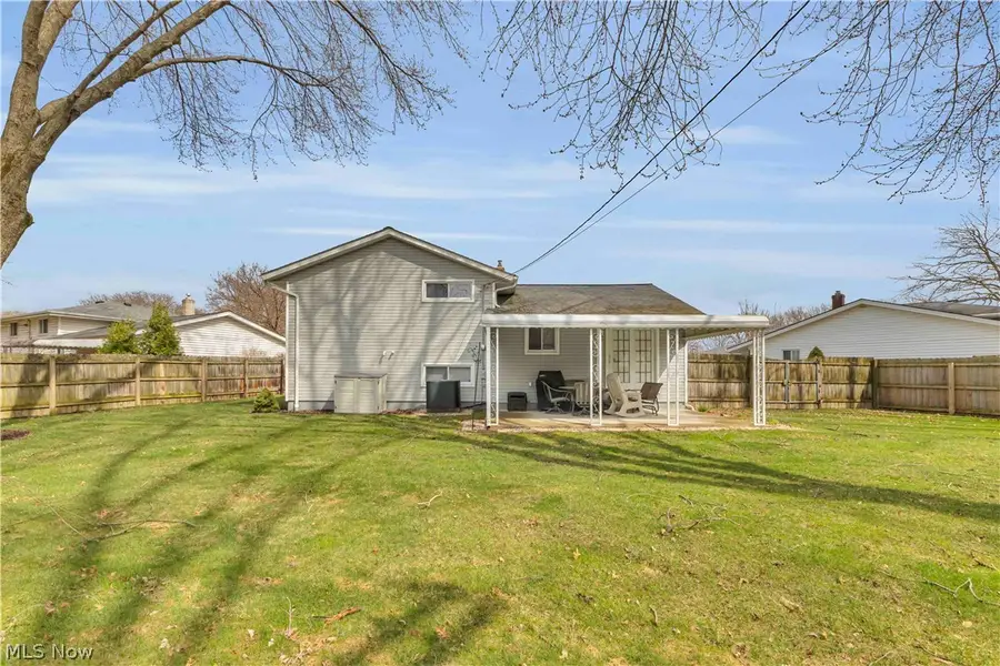 4430 Bentley Drive, North Olmsted, OH 44070 - #3