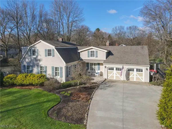 145 Greenbrier Drive, Chagrin Falls, OH 44022