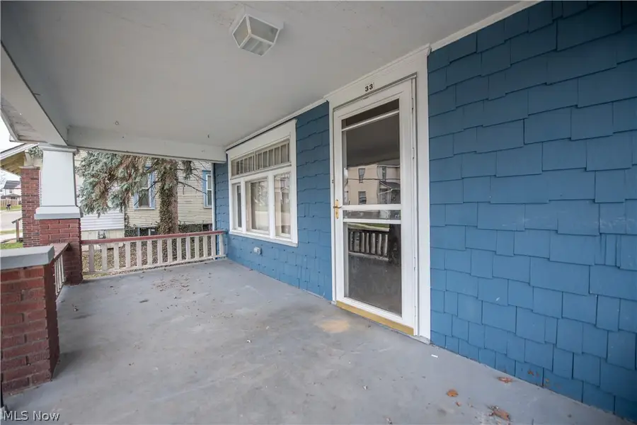 33 S Lincoln Avenue, Alliance, OH 44601 - #3