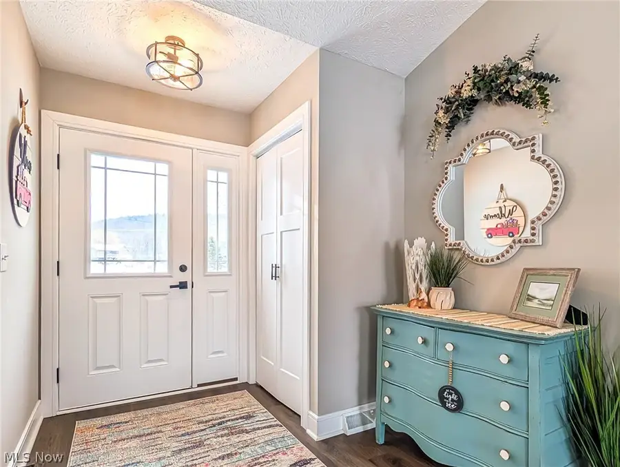 546 E Mohawk Drive, Malvern, OH 44644 - #3