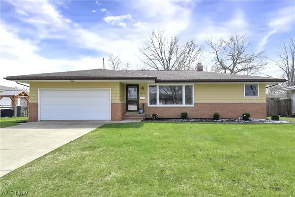 13397 Cherokee Trail, Middleburg Heights, OH 44130