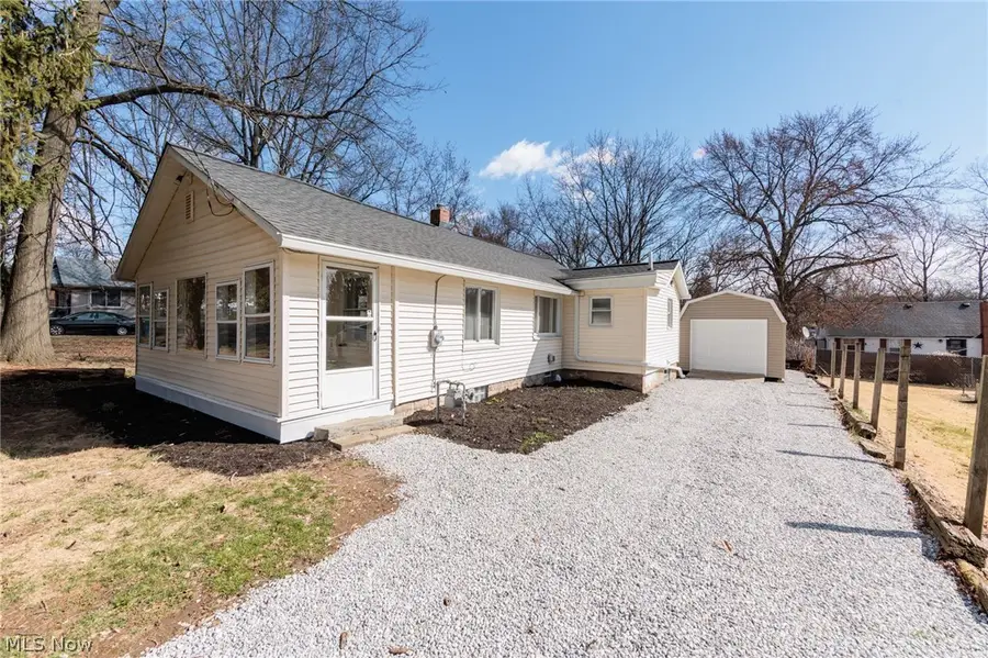 3239 Lakeway Street, Akron, OH 44319 - #2