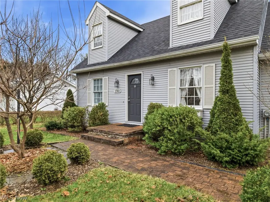 1740 Hearthside Drive, Salem, OH 44460 - #3