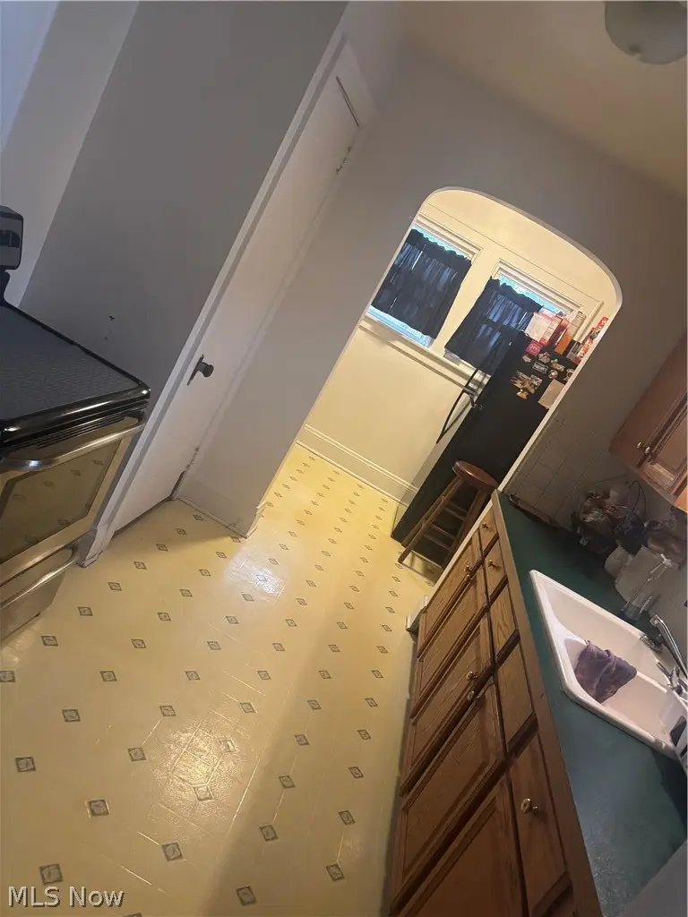 824 Merton Avenue, Akron, OH 44306 - #2