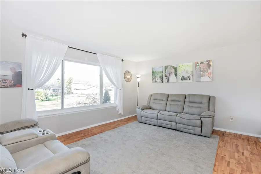 3529 Hunter Drive, North Olmsted, OH 44070 - #3