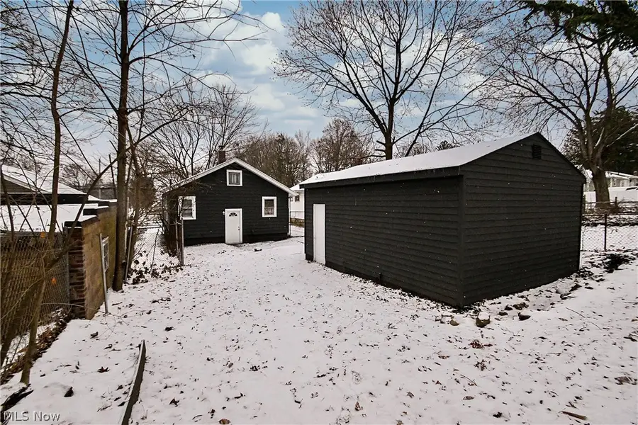 1228 Arnold Avenue, Akron, OH 44305 - #3
