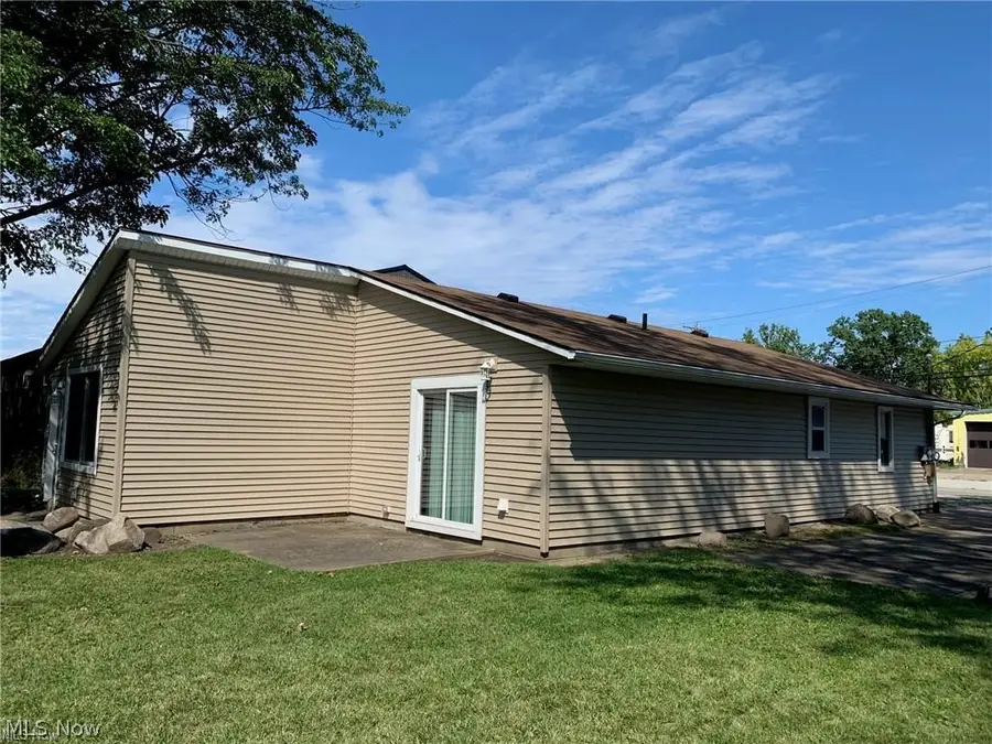 326/328 Abbe Road, Sheffield Lake, OH 44054 - #3