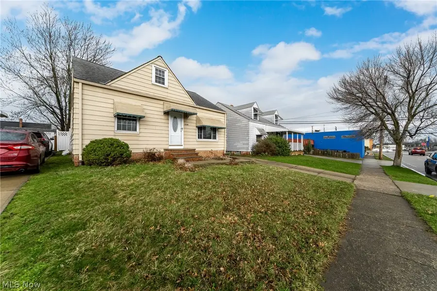 5224 W 48th Street, Parma, OH 44134 - #2