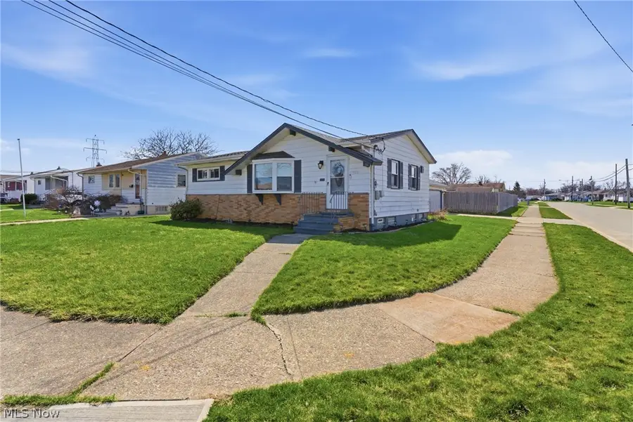 15995 Paulding Boulevard, Brook Park, OH 44142 - #2