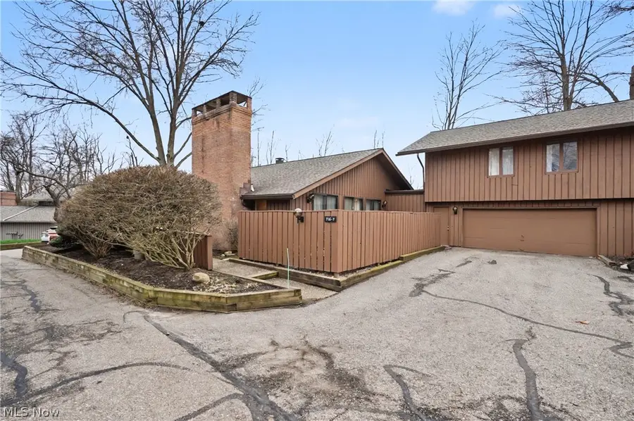 716-7 Claridge Lane, Aurora, OH 44202 - #2