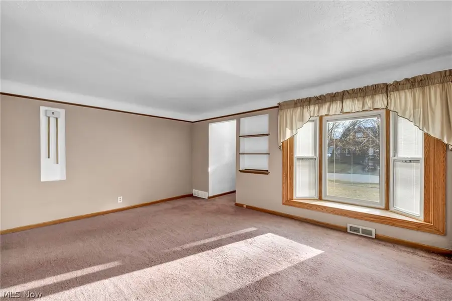 6471 Kerneywood Road, Parma, OH 44129 - #2