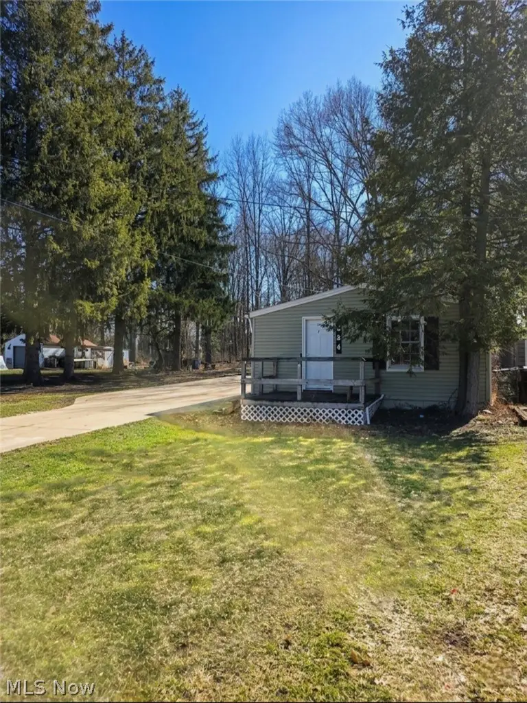 234 Oakwood Street, Elyria, OH 44035 - #2