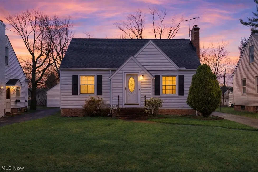 1211 Sunset Road, Mayfield Heights, OH 44124 - #1