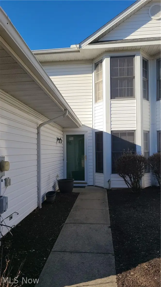 18040 Woodside N, Strongsville, OH 44149 - #2