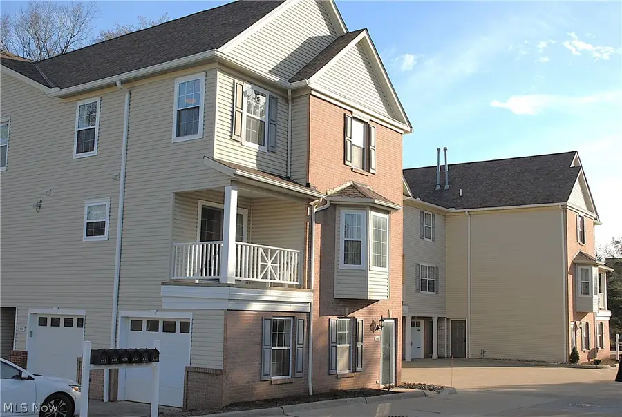 636 Tollis Parkway, Broadview Heights, OH 44147 - #2