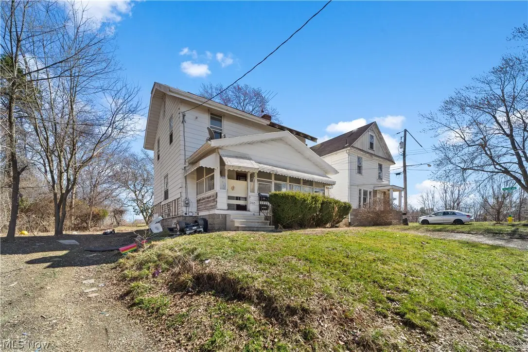 2465 28th Sw, Akron, OH 44314 - #1