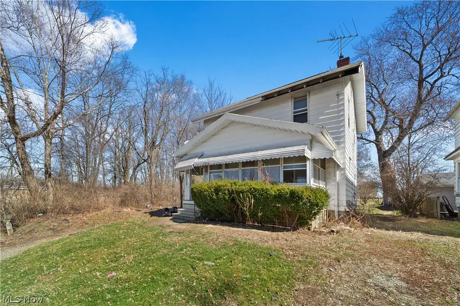 2465 28th Sw, Akron, OH 44314 - #3