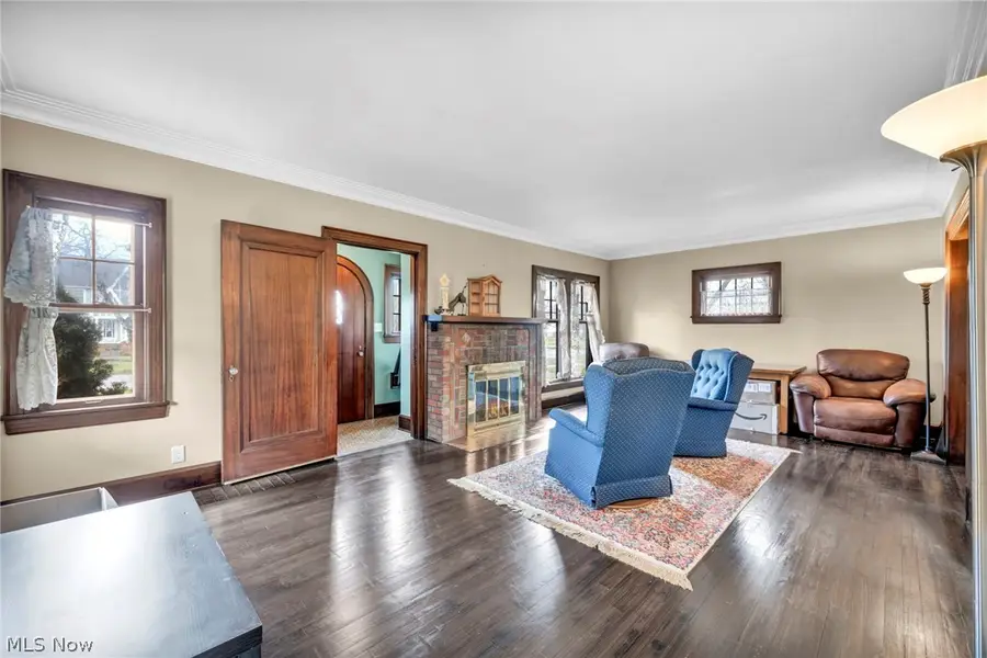 708 Park Avenue, Elyria, OH 44035 - #3