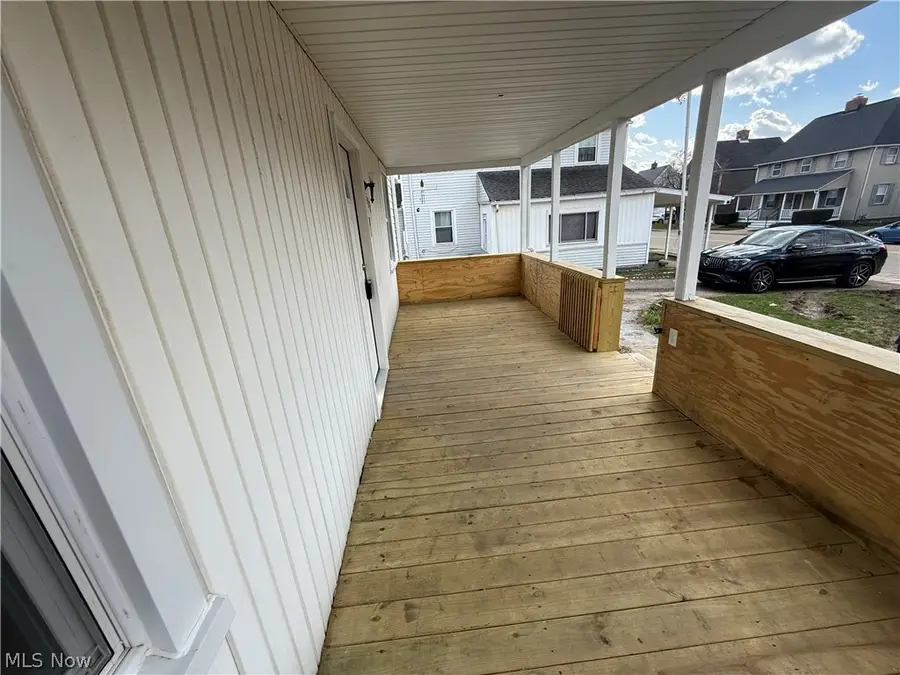 1372 Maryland Sw Avenue, Canton, OH 44710 - #3