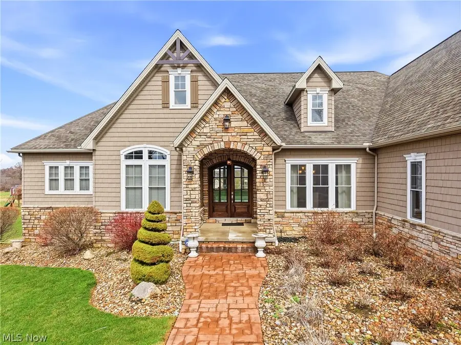 637 Lyonswood Drive, Hinckley, OH 44233 - #2